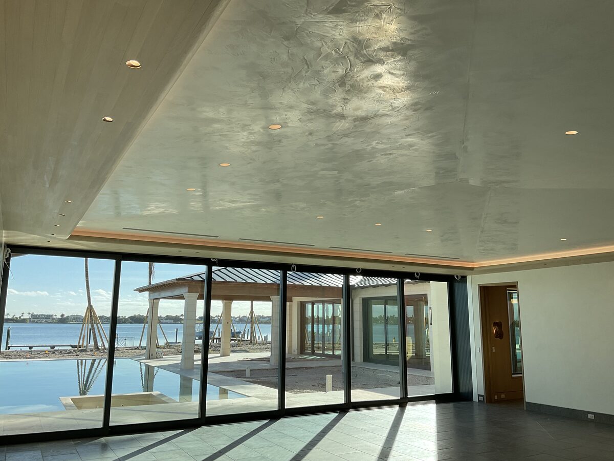 Polished plaster ceiling, lakeside great room